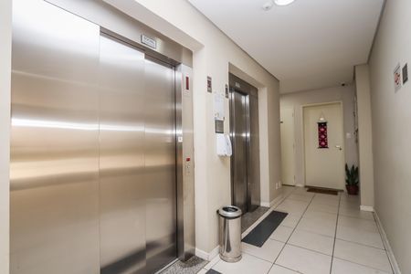 Apartamento para alugar com 54m², 2 quartos e 1 vaga Apartamento para alugar com 54m², 2 quartos e 1 vagaElevador