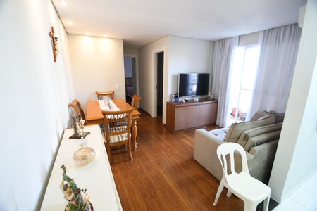 Apartamento à venda com 62m², 2 quartos e 1 vagaSala