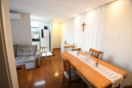 Apartamento à venda com 62m², 2 quartos e 1 vagaSala