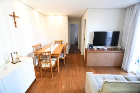 Apartamento à venda com 62m², 2 quartos e 1 vagaSala