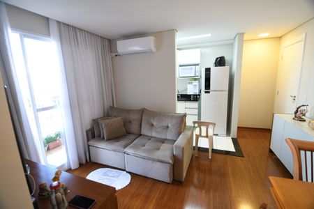 Apartamento à venda com 62m², 2 quartos e 1 vagaSala