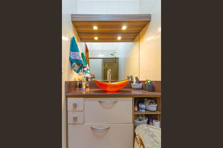 Casa à venda com 84m², 2 quartos e 2 vagasBanheiro da Suíte 2