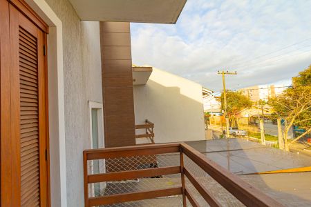 Casa à venda com 84m², 2 quartos e 2 vagasVaranda da Suíte 1