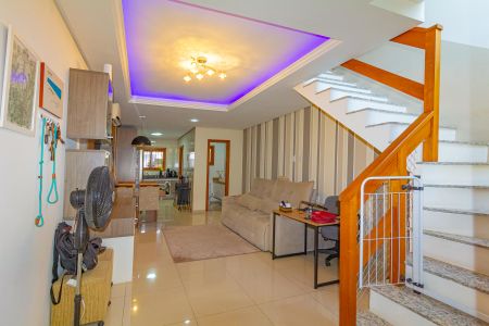 Casa à venda com 84m², 2 quartos e 2 vagasSala