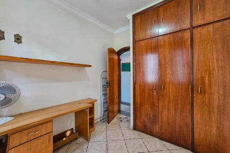 Apartamento à venda com 180m², 4 quartos e 4 vagas Apartamento à venda com 180m², 4 quartos e 4 vagasQuarto 1