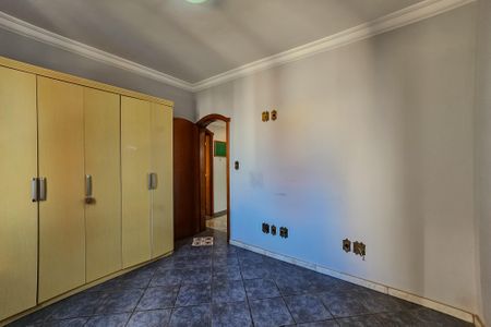 Apartamento à venda com 180m², 4 quartos e 4 vagas Apartamento à venda com 180m², 4 quartos e 4 vagasQuarto 2