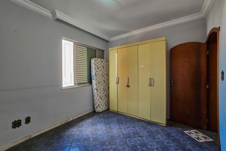 Apartamento à venda com 180m², 4 quartos e 4 vagas Apartamento à venda com 180m², 4 quartos e 4 vagasQuarto 2