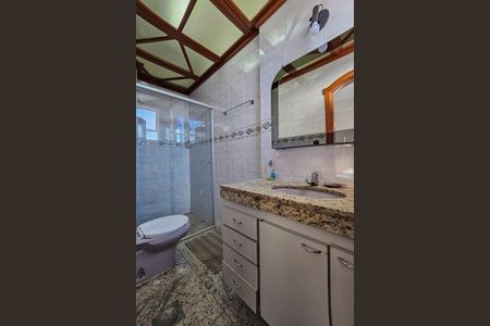 Apartamento à venda com 180m², 4 quartos e 4 vagas Apartamento à venda com 180m², 4 quartos e 4 vagasBanheiro da Suíte 2