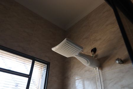 Casa para alugar com 241m², 6 quartos e 4 vagasBanheiro