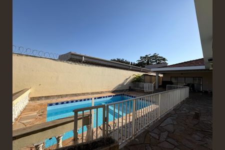 Casa para alugar com 241m², 6 quartos e 4 vagasPiscina