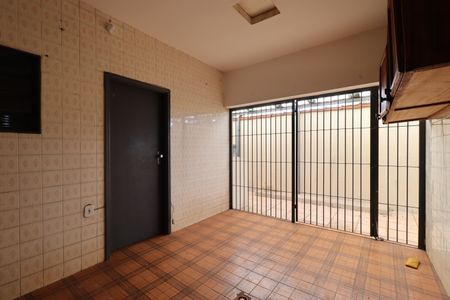 Casa para alugar com 241m², 6 quartos e 4 vagasÁrea de Serviço