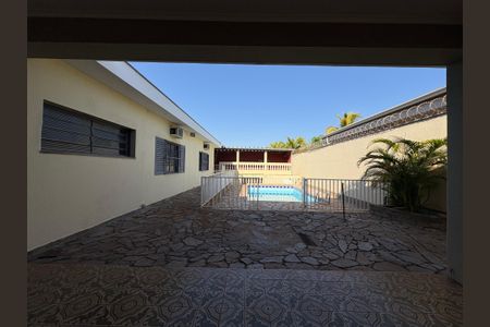 Casa para alugar com 241m², 6 quartos e 4 vagasPiscina