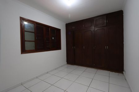 Casa para alugar com 200m², 4 quartos e 2 vagasQuarto 2