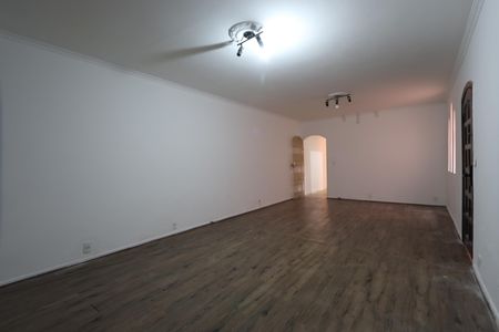 Casa para alugar com 200m², 4 quartos e 2 vagasSala