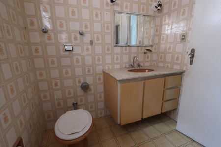 Casa para alugar com 200m², 4 quartos e 2 vagasBanheiro Social