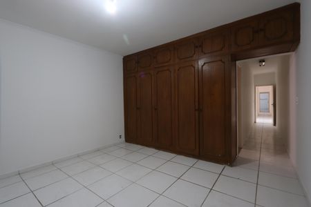 Casa para alugar com 200m², 4 quartos e 2 vagasSuíte 2