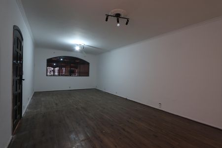Casa para alugar com 200m², 4 quartos e 2 vagasSala