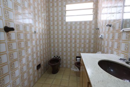 Casa para alugar com 200m², 4 quartos e 2 vagasBanheiro da Suíte 2