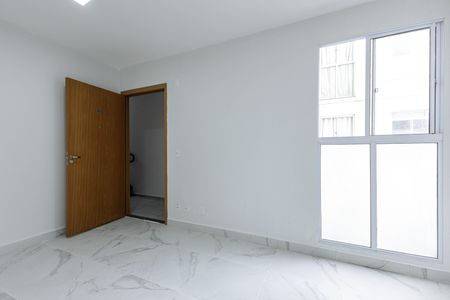 Apartamento à venda com 40m², 2 quartos e 1 vaga Apartamento à venda com 40m², 2 quartos e 1 vagaSala