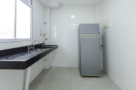 Apartamento à venda com 40m², 2 quartos e 1 vaga Apartamento à venda com 40m², 2 quartos e 1 vagaCozinha e Área de Serviço