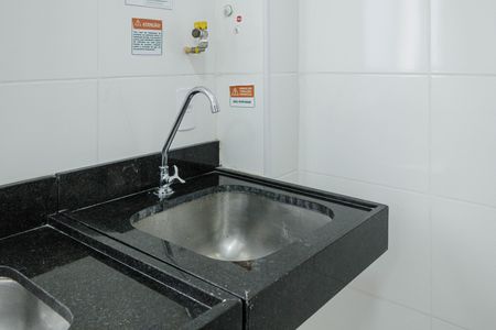 Apartamento à venda com 40m², 2 quartos e 1 vaga Apartamento à venda com 40m², 2 quartos e 1 vagaCozinha e Área de Serviço