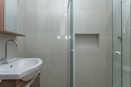 Casa para alugar com 220m², 3 quartos e 3 vagasBanheiro Social