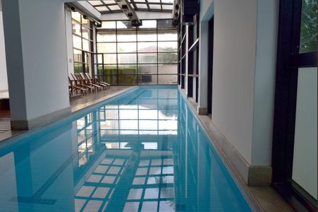 Studio à venda com 42m², 1 quarto e 1 vagaPiscina coberta