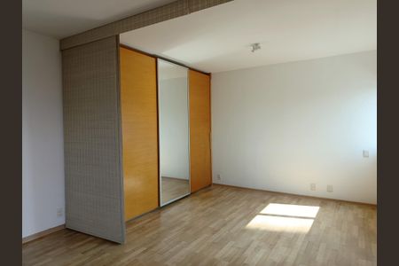 Studio à venda com 42m², 1 quarto e 1 vaga Studio à venda com 42m², 1 quarto e 1 vagaStudio