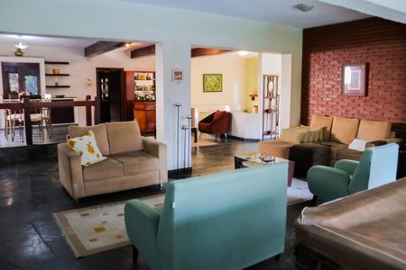 Casa para alugar com 2000m², 3 quartos e 10 vagas Casa para alugar com 2000m², 3 quartos e 10 vagasSala