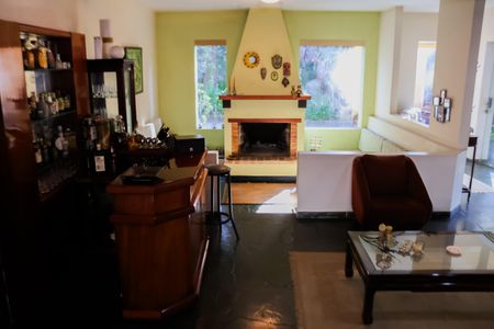 Casa para alugar com 2000m², 3 quartos e 10 vagas Casa para alugar com 2000m², 3 quartos e 10 vagasSala