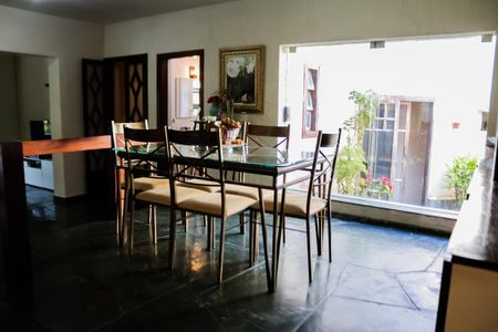 Casa para alugar com 2000m², 3 quartos e 10 vagas Casa para alugar com 2000m², 3 quartos e 10 vagasSala