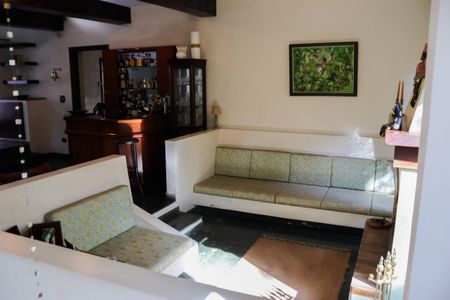 Casa para alugar com 2000m², 3 quartos e 10 vagas Casa para alugar com 2000m², 3 quartos e 10 vagasSala