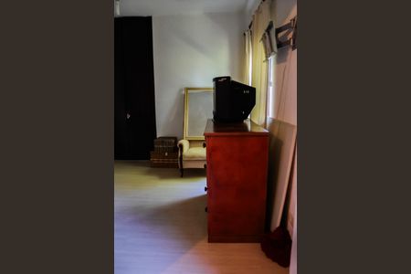 Casa para alugar com 2000m², 3 quartos e 10 vagas Casa para alugar com 2000m², 3 quartos e 10 vagasQuarto de Serviço