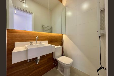 Apartamento à venda com 154m², 3 quartos e 1 vaga Apartamento à venda com 154m², 3 quartos e 1 vagaBanheiro social 1