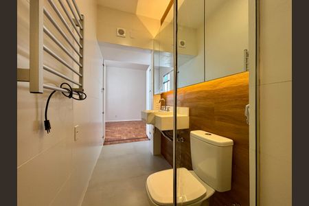 Apartamento à venda com 154m², 3 quartos e 1 vaga Apartamento à venda com 154m², 3 quartos e 1 vagaBanheiro da Suíte