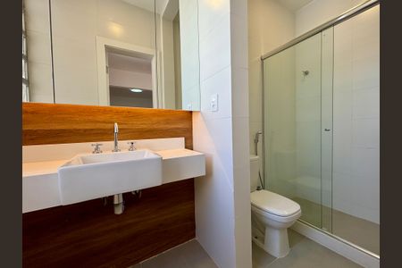 Apartamento à venda com 154m², 3 quartos e 1 vaga Apartamento à venda com 154m², 3 quartos e 1 vagaBanheiro social 2