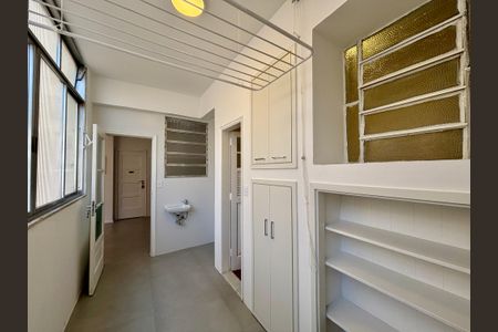 Apartamento à venda com 154m², 3 quartos e 1 vaga Apartamento à venda com 154m², 3 quartos e 1 vagaÁrea de serviço