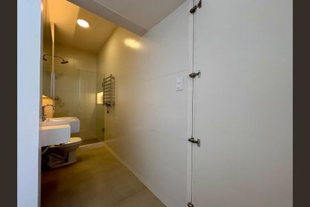 Apartamento à venda com 154m², 3 quartos e 1 vaga Apartamento à venda com 154m², 3 quartos e 1 vagaBanheiro da Suíte