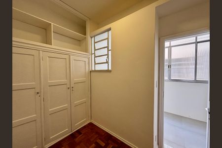 Apartamento à venda com 154m², 3 quartos e 1 vaga Apartamento à venda com 154m², 3 quartos e 1 vagaQuarto de Serviço