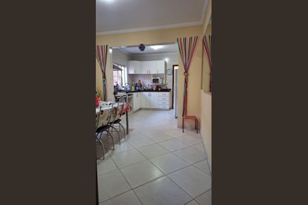 Casa à venda com 144m², 3 quartos e 2 vagas