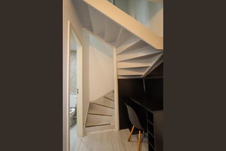 Apartamento à venda com 48m², 1 quarto e 1 vagaEscada