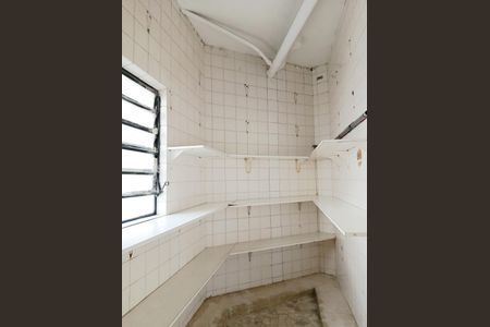 Casa à venda com 231m², 3 quartos e 4 vagas Casa à venda com 231m², 3 quartos e 4 vagasDespensa