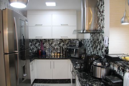 Apartamento à venda com 87m², 2 quartos e 2 vagasCozinha