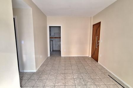 Casa para alugar com 60m², 2 quartos e 1 vagaSala