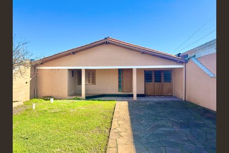 Casa à venda com 130m², 4 quartos e 2 vagasFachada