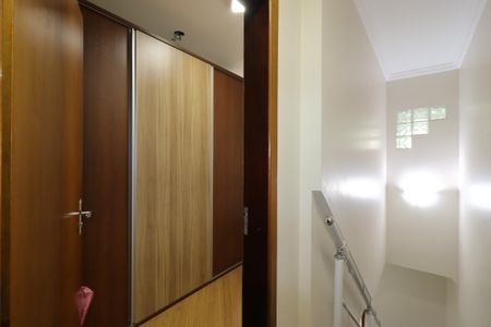 Apartamento à venda com 200m², 4 quartos e 3 vagasCorredor piso superior