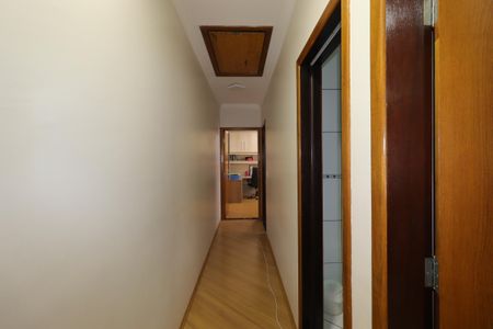 Apartamento à venda com 200m², 4 quartos e 3 vagasCorredor piso superior