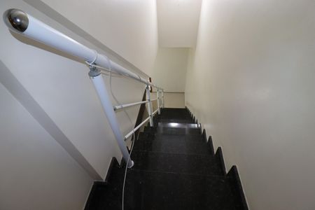 Apartamento à venda com 200m², 4 quartos e 3 vagasEscada