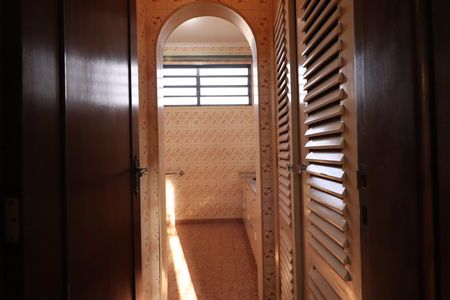 Casa para alugar com 262m², 5 quartos e 5 vagasBanheiro da Suíte