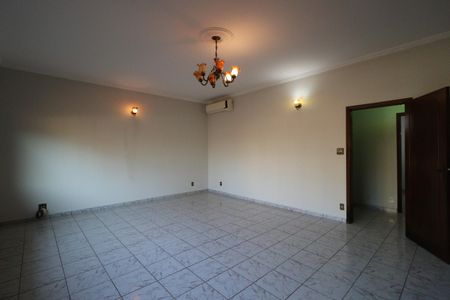 Casa para alugar com 262m², 5 quartos e 5 vagasSala